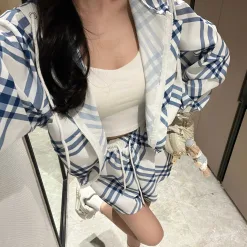 Hochwertige Burberry-Shorts im Karo-Stil