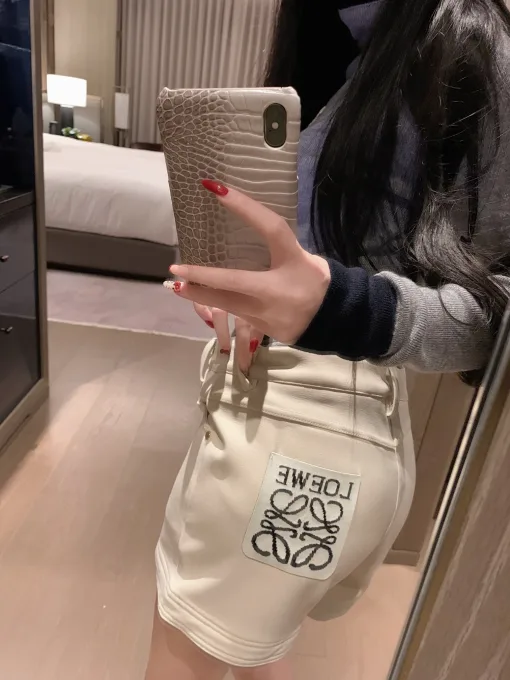 Luxus-Shorts aus der Jacquard-Kollektion von Loewe