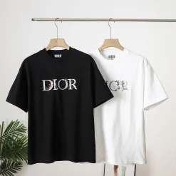 Hochwertiges Dior Kurzarm-Shirt aus schwarzer Baumwolle mit Stickerei