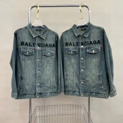 Premium Balenciaga Mäntel Schwarzer Denim Bestickter Stil