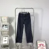 Bestseller Louis Vuitton Jeans im Gold-Monogramm-Stil