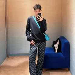 Bestseller-Kollektion aus Kalbsleder-Stickereien von Louis Vuitton Jeans