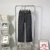 Premium-Kollektion aus Kalbslederstickereien von Louis Vuitton Jeans