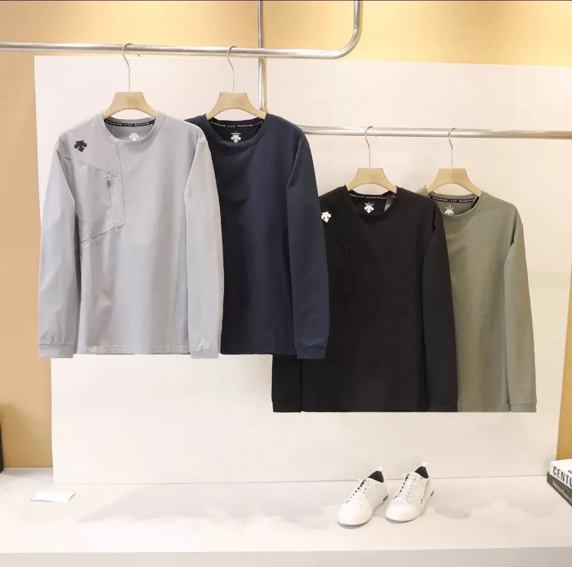 Descente Base Shirt