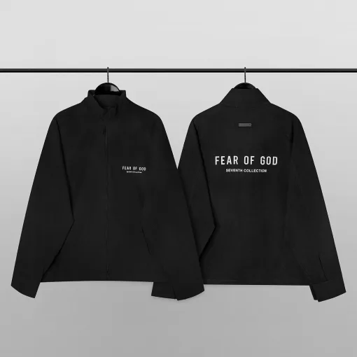 Hochwertiger Fear Of God Mantel aus schwarzem Nylon im Print-Stil