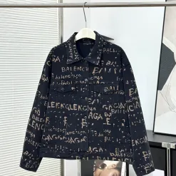 Meistverkaufte Balenciaga-Jacken im Denim-Washed-Stil