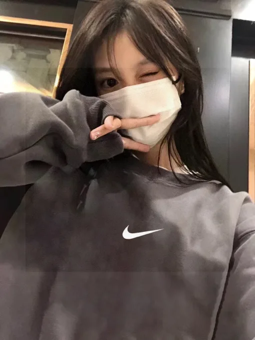 Premium Nike Hoodie in schwarzem Fleece-Print-Stil