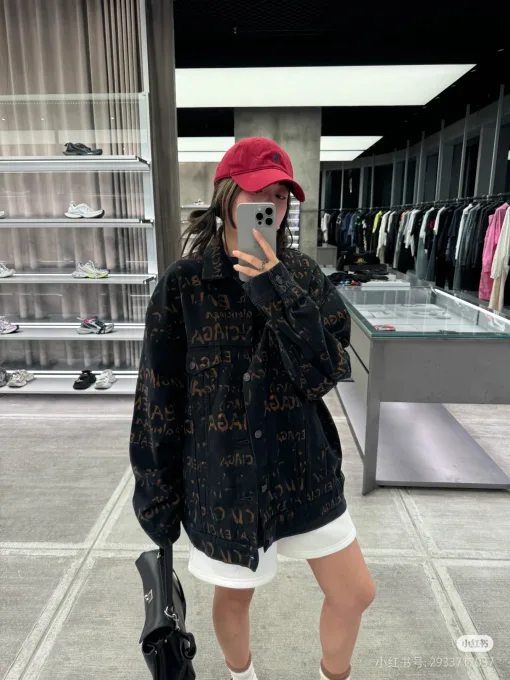 Hochwertige Balenciaga-Jacken im Denim-Washed-Stil