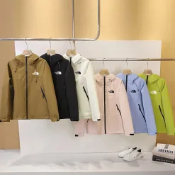 Premium The North Face Mäntel Schwarzer Strick Solid Style