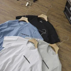 Luxuriöse, kurzärmelige, atmungsaktive Kollektion von Lululemon in Schwarz