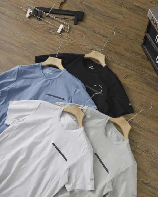 Luxuriöse, kurzärmelige, atmungsaktive Kollektion von Lululemon in Schwarz