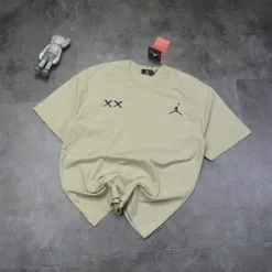 Premium Jordan Kurzarm-T-Shirts aus schwarzer Baumwolle im Logo-Stil