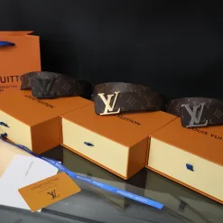 Bestseller Louis Vuitton Gürtel Braune Lederkollektion