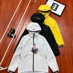 Premium Helly Hansen Jacken Schwarz Elegante Kollektion