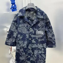 Premium Louis Vuitton Kurzarm-Denim im Monogramm-Stil