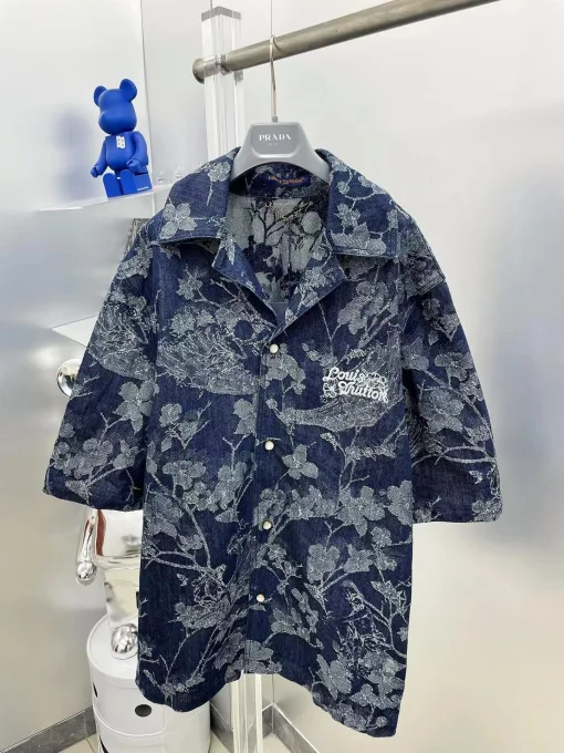 Premium Louis Vuitton Kurzarm-Denim im Monogramm-Stil