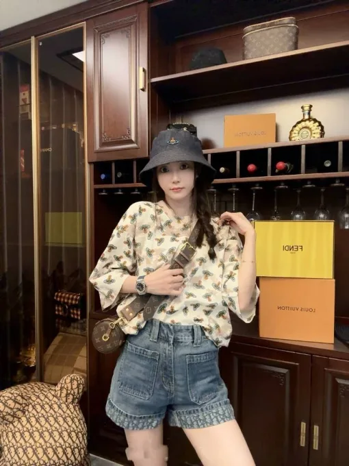 Luxuriöse Dior Shorts im Denim-Monogramm-Stil