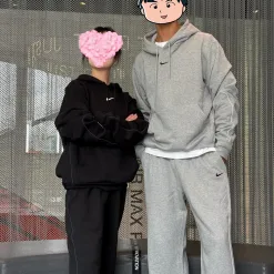 Hochwertige Nike Jogginghose im schwarzen Strick-Logo-Stil