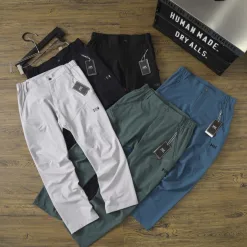Luxuriöse Helly Hansen Hose im schwarzen Strickstil