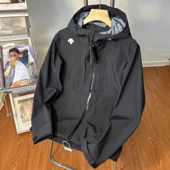 Premium Qualität Descente Mäntel Schwarz Casual Style