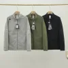 Luxus-Mäntel von Descente in Schwarz, atmungsaktive Kollektion