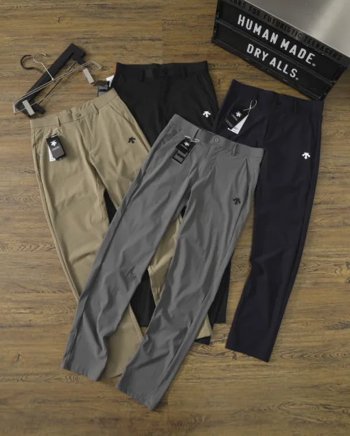 Luxuriöse Descente Shorts aus schwarzem Fleece im Casual-Stil