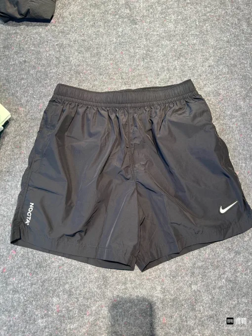 Premium Nike Shorts Schwarz Atmungsaktive Kollektion