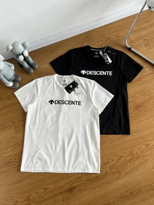 Luxuriöse Descente Kurzarm-Logo-Kollektion aus schwarzem Polyester