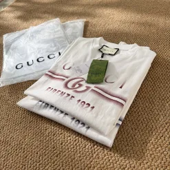 Premium Gucci Kurzarm-T-Shirt Schwarzer Baumwolldruck Luxus