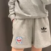 Hochwertige Adidas Shorts in Schwarz mit Print