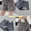 Hochwertige Fendi-Shorts-Kollektion mit Denim-Print