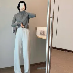 Hochwertige Lululemon Jogginghose in Weiß, atmungsaktiver Stil