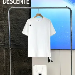 Hochwertige Descente Kurzarm-Kollektion in Schwarz gewaschen