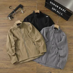Hochwertiger Helly Hansen Mantel im schwarzen Stil