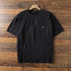 Luxus Prada Kurzarm Schwarz Minimalistischer Stil