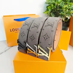 Bestseller Louis Vuitton Gürtel Grau Klassischer Stil