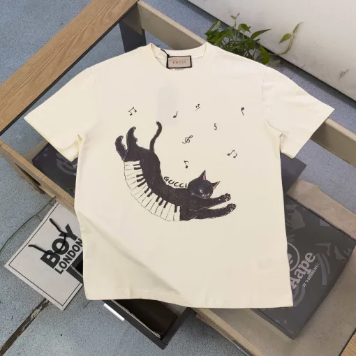 Luxuriöses Gucci-Kurzarmshirt aus Baumwolle im Logo-Stil