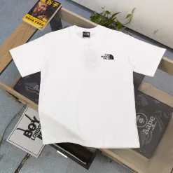 Bestseller The North Face Kurzarm-Logo-Kollektion aus schwarzer Baumwolle