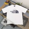 Hochwertiges Kurzarmshirt von The North Face in Schwarz aus Baumwolle im Logo-Stil