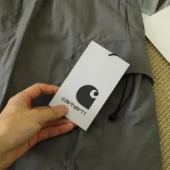 Luxus-Shorts von Carhartt in Schwarz, sportlicher Luxus