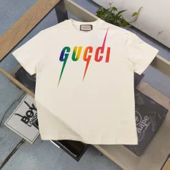 Premium Gucci Kurzarm-Kollektion aus schwarzer Baumwolle mit Farbverlauf