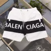 Luxuriöse Balenciaga-Shorts im schwarzen Logo-Stil