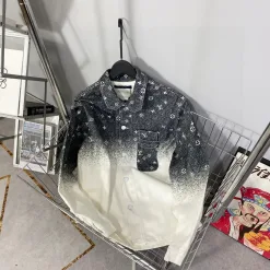 Hochwertige Louis Vuitton-Hemden im Sky Denim-Farbverlaufsstil
