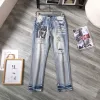 Hochwertige Ami-Hose im Stickstil