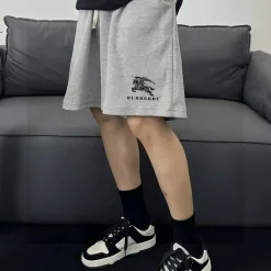 Premium Burberry Shorts Schwarze Baumwolle Logo Kollektion