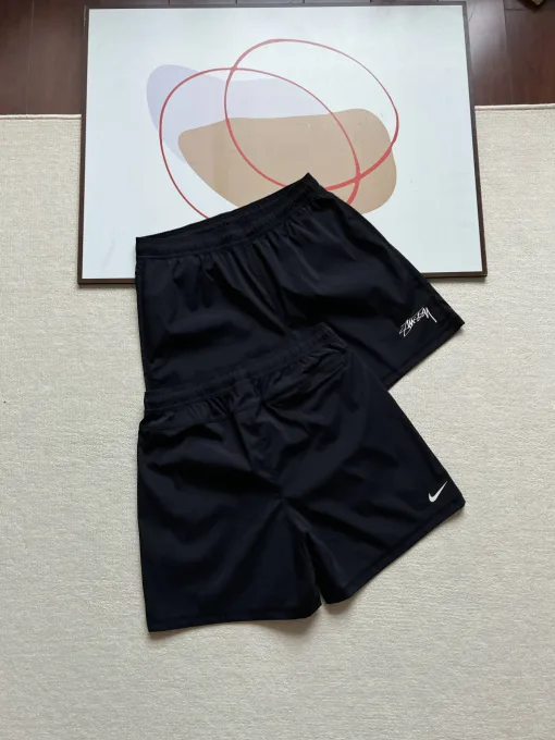 Premium Nike Shorts Schwarz Nylon Lässiger Stil