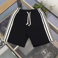 Luxus-Shorts von Gucci in Schwarz mit Karomuster