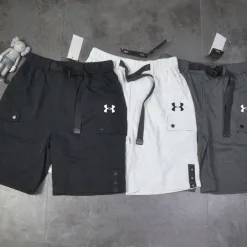 Luxus-Shorts von Under Armour in Schwarz, atmungsaktiv, luxuriös