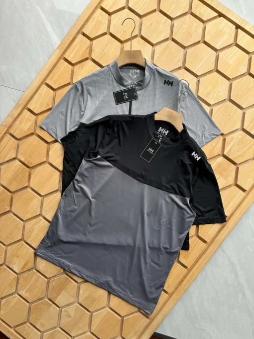 Luxuriöse, kurzärmelige Kollektion aus schwarzer Seide von Helly Hansen