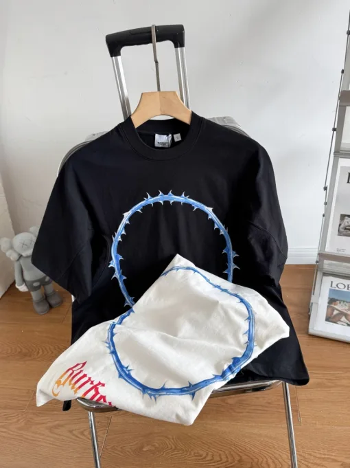 Hochwertiges Burberry Kurzarmhemd im schwarzen Logo-Stil
